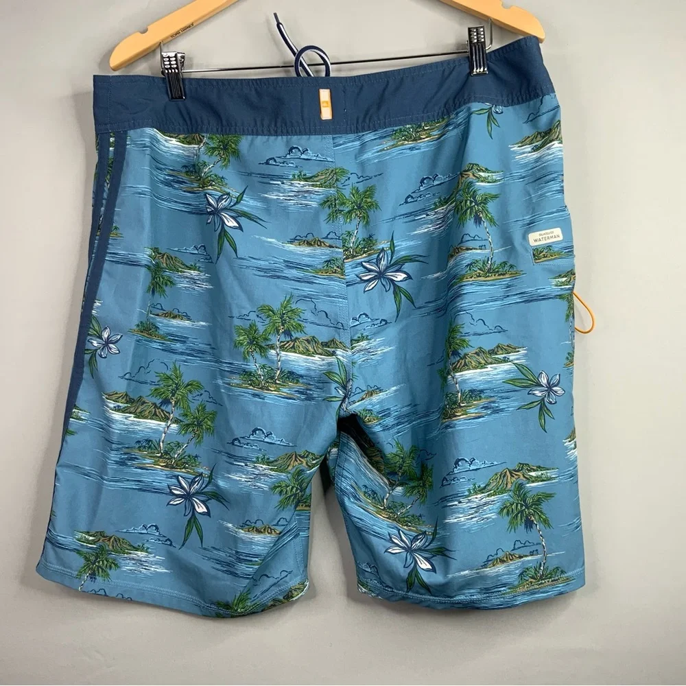 Quiksilver Waterman Board Men's Blue Island Print Board Shorts. US Size 36.
